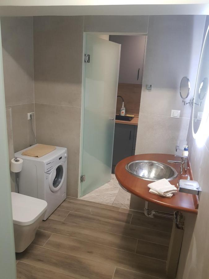 Limonero New City Apartment 2 With Private Parking Lefkáda 외부 사진